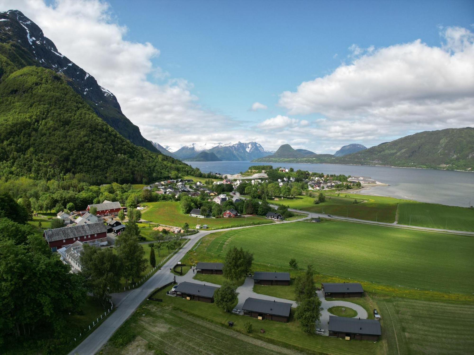 Andalsnes Hytteutleie Экстерьер фото